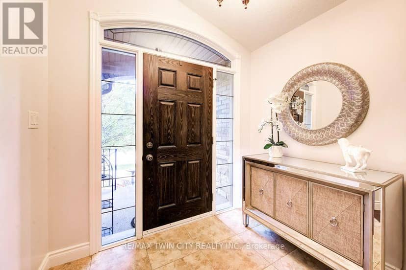 27 Coral Gables Crescent, Woolwich, photo 5