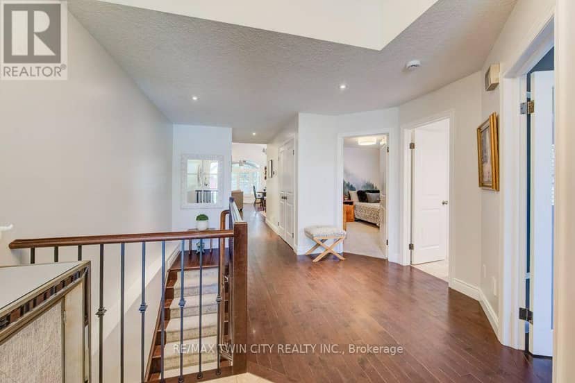 27 Coral Gables Crescent, Woolwich, photo 7