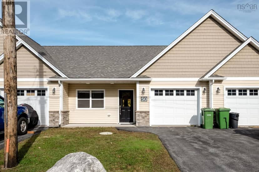 50 Founders Court, Porters Lake