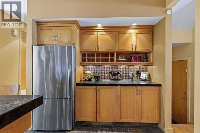 1717 7 Avenue NW, Calgary, photo 4