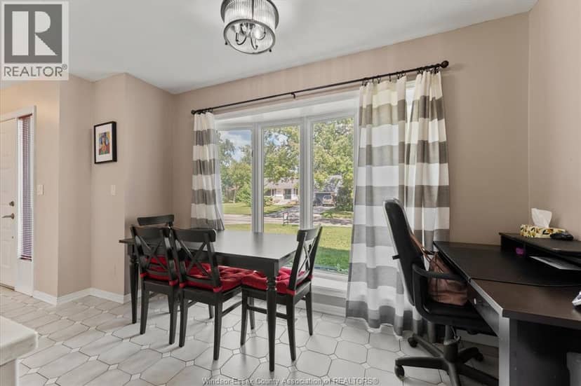 2935 McKay Avenue, Windsor, photo 6