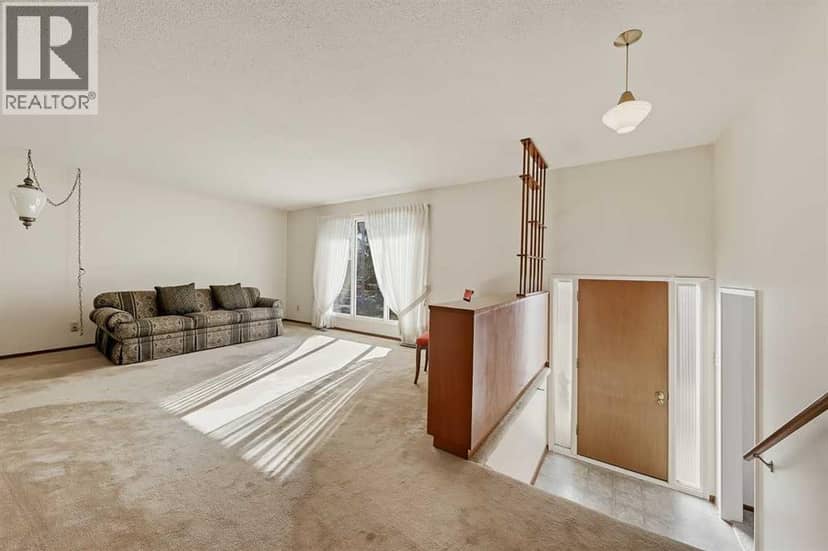 210 2 Avenue SE, High River, photo 4