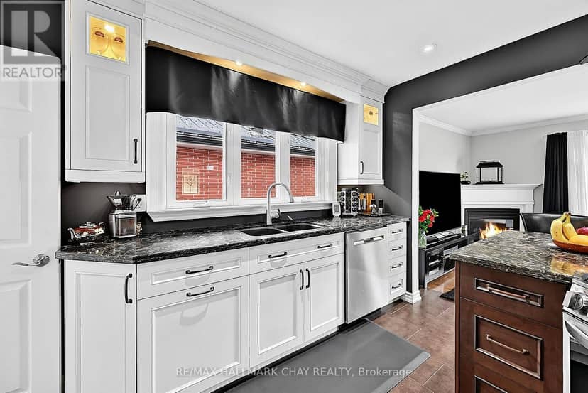 23 Marion Crescent, Barrie, photo 7
