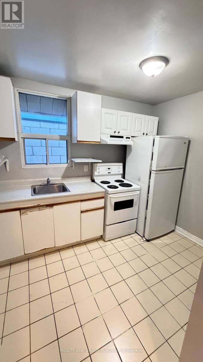 567 Rogers Road, Toronto, photo 6