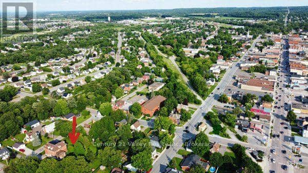 22 Lorne Street N, Renfrew, photo 8
