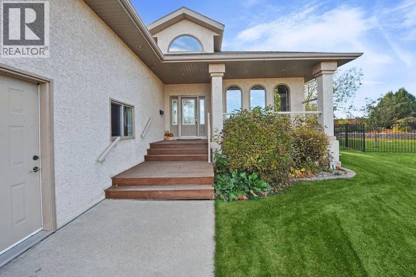 516 Park Ridge Close, Camrose, photo 3