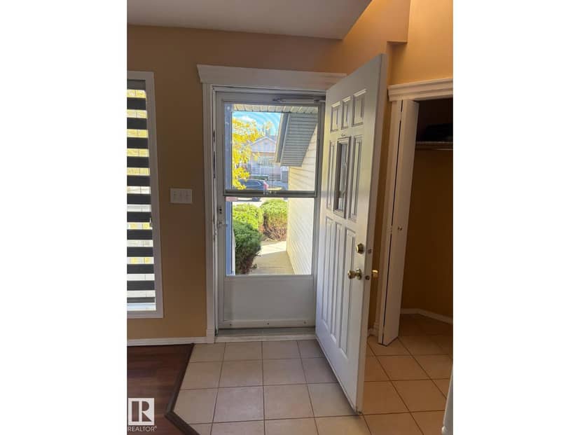 4424 28A ST NW NW, Edmonton, photo 3