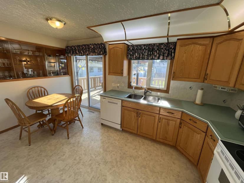 16131 110B AV NW, Edmonton, photo 5