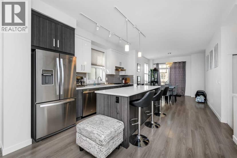 932 Sherwood Boulevard NW, Calgary, photo 4