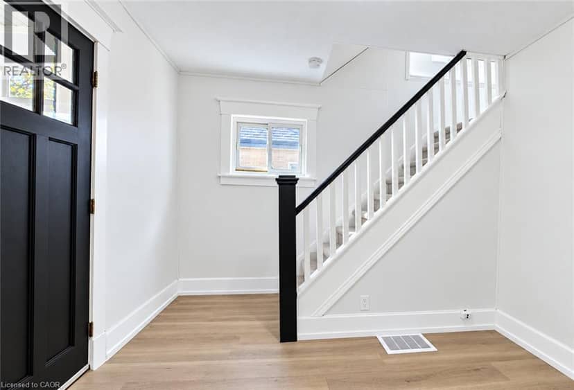 18 EARL Street, Guelph, photo 6