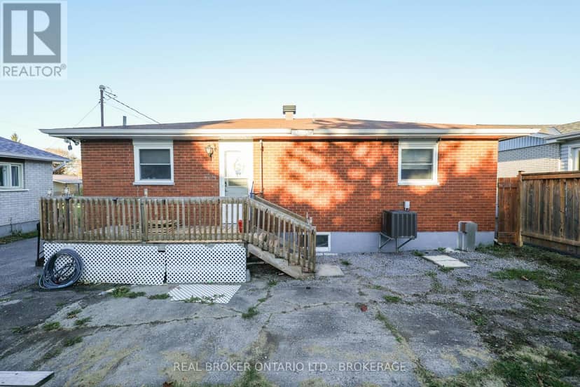 406 Dominion Street S, North Glengarry, photo 7