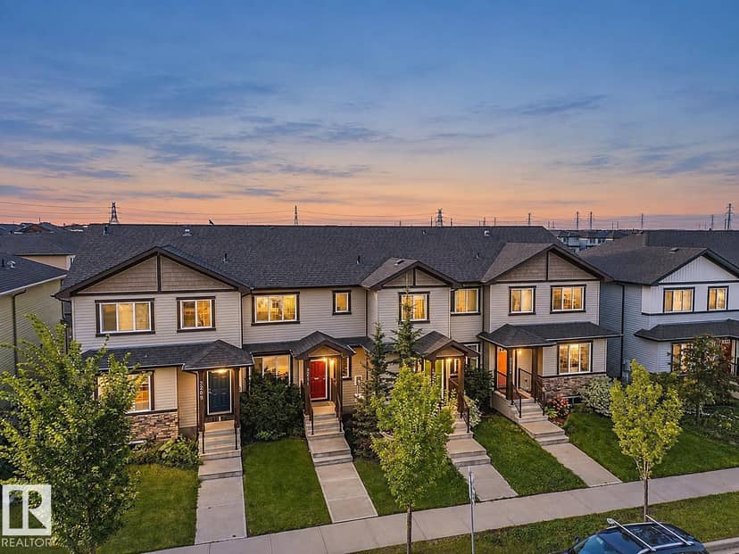2211 16 AV NW, Edmonton