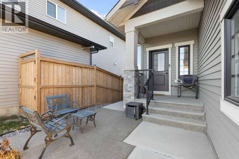 156 Knight Avenue, Crossfield, photo 3
