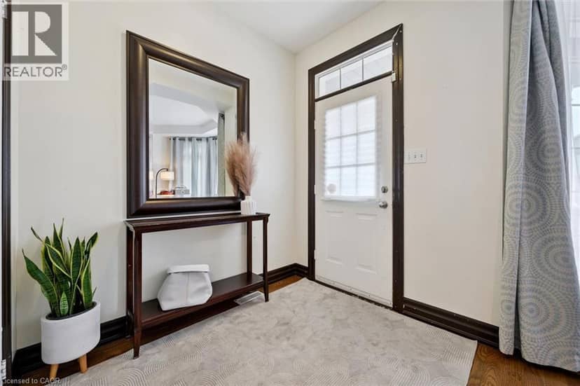 2254 NORFOLK Drive, Oakville, photo 2
