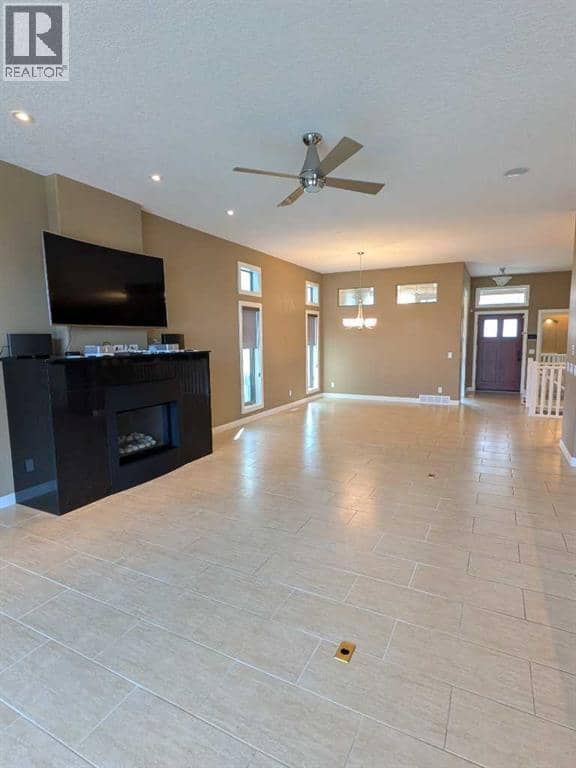 116 Bridle Estates Road SW, Calgary, photo 2