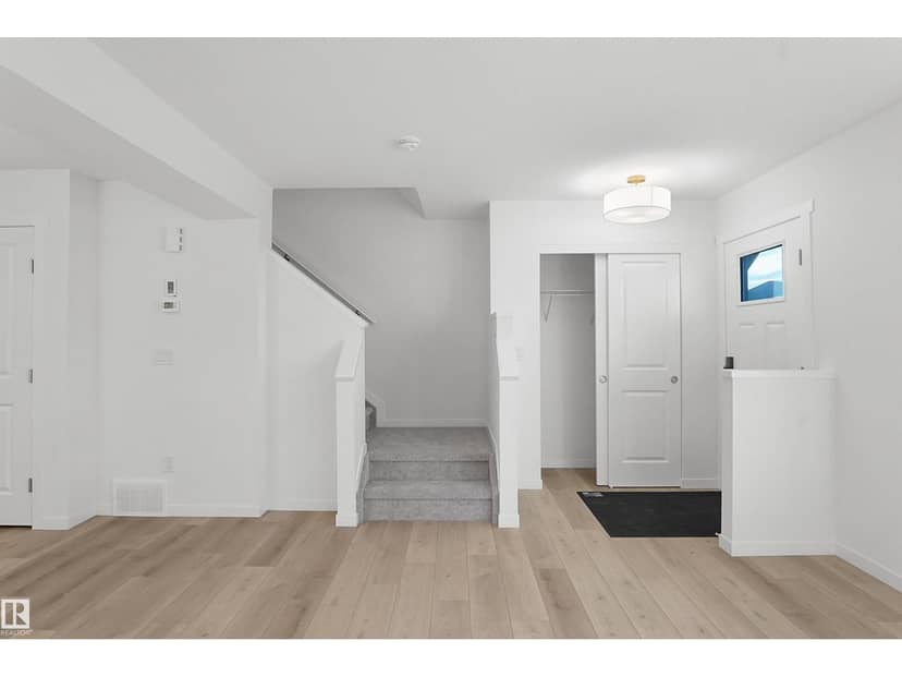 415 Aster Dr NW, Edmonton, photo 4
