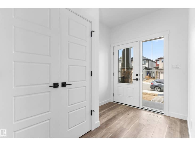 4562 Warbler Lo NW, Edmonton, photo 2
