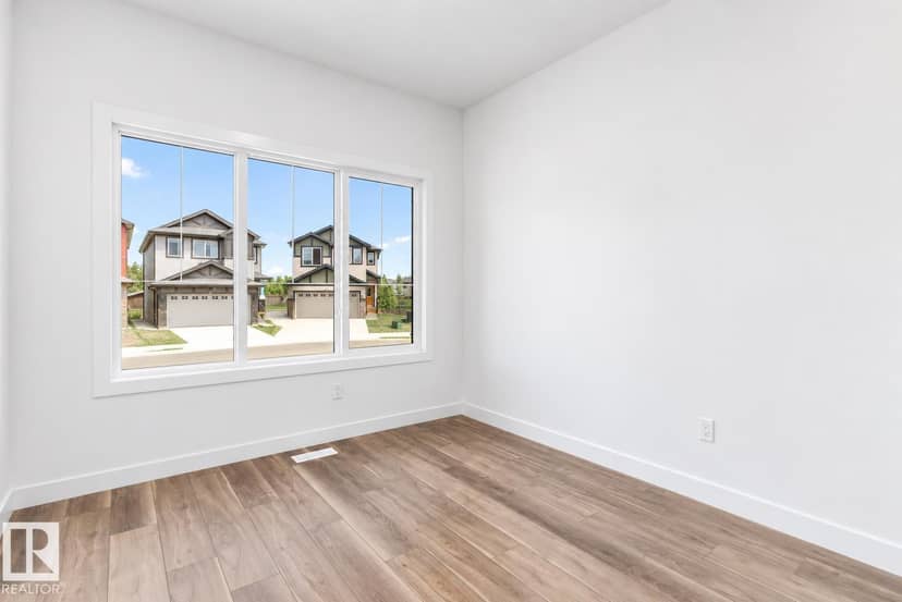 4562 Warbler Lo NW, Edmonton, photo 3