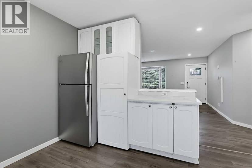 935 Madeira Way NE, Calgary, photo 7