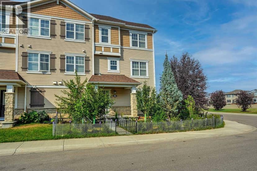 220 Windford Crescent SW, Airdrie, photo 5
