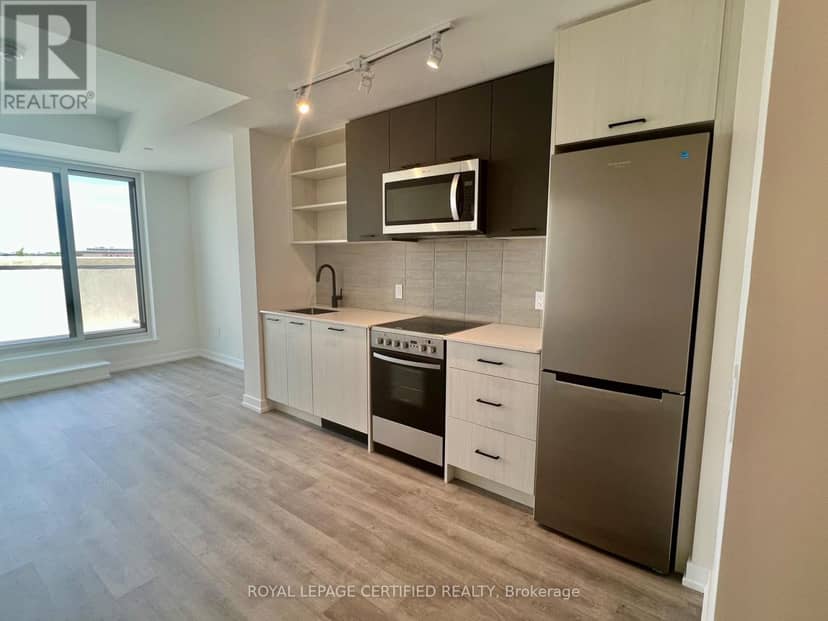 522 - 2300 St. Clair Avenue W, Toronto, photo 4