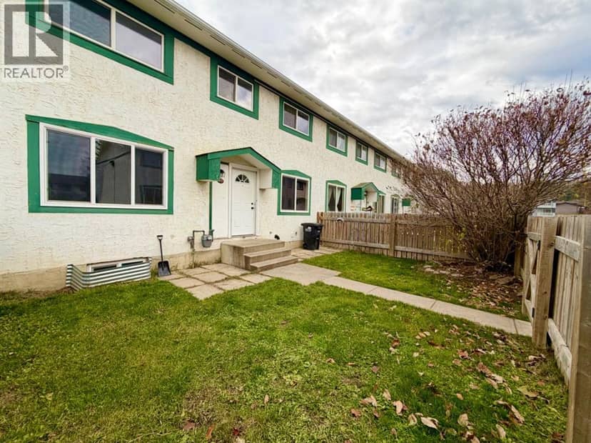 29, 110 Tamarack Avenue, Hinton, photo 2