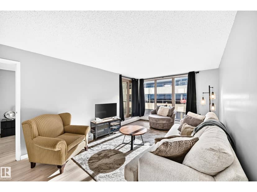 #200 10149 Saskatchewan Dr NW, Edmonton, photo 3