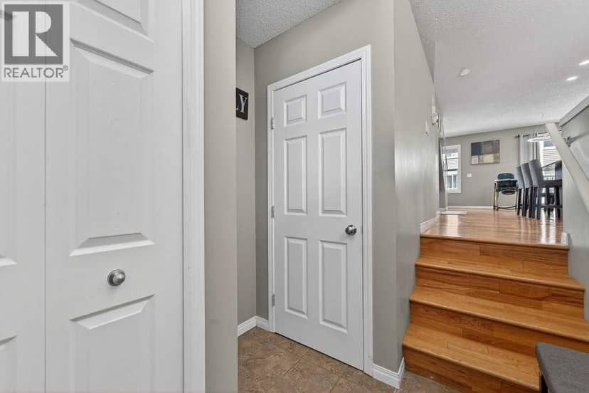 3031 New Brighton Gardens SE, Calgary, photo 6