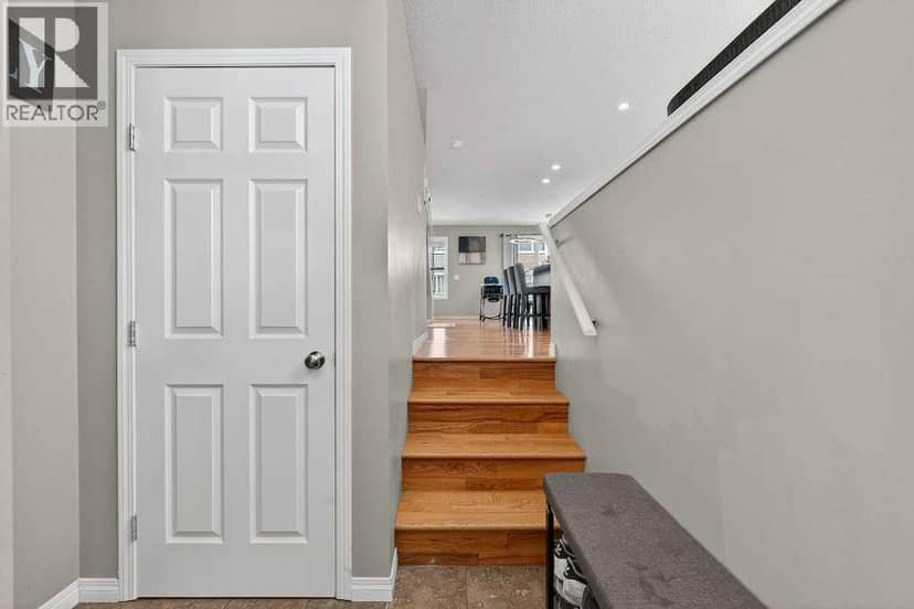 3031 New Brighton Gardens SE, Calgary, photo 7