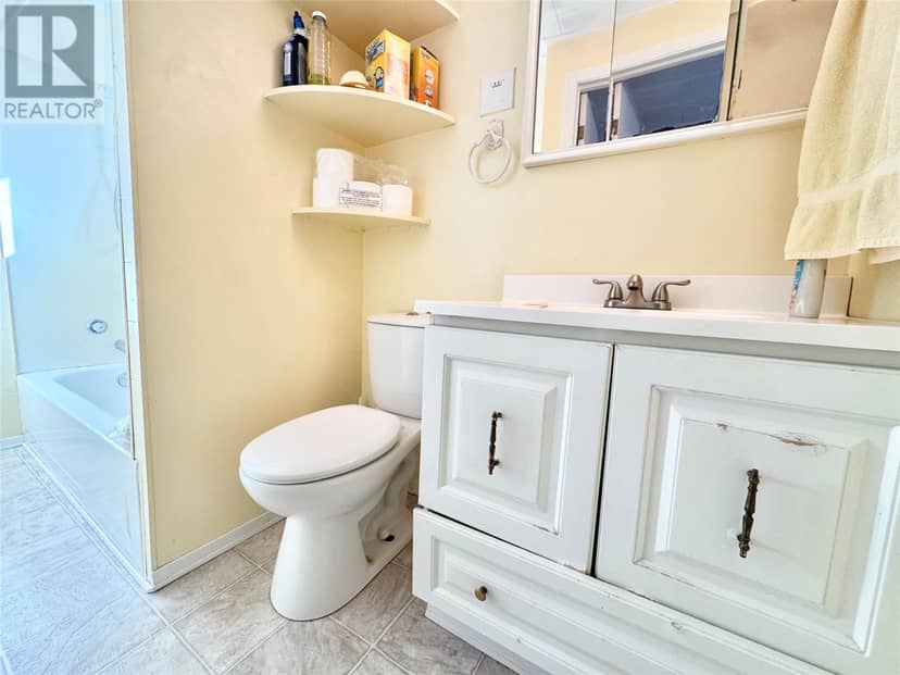 33 Main Street, Laurenceton, photo 4