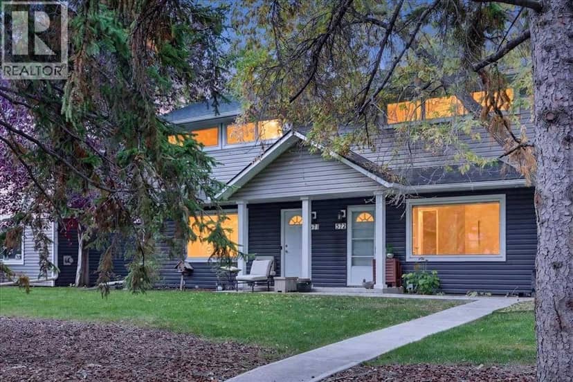 572 Regal Park NE, Calgary