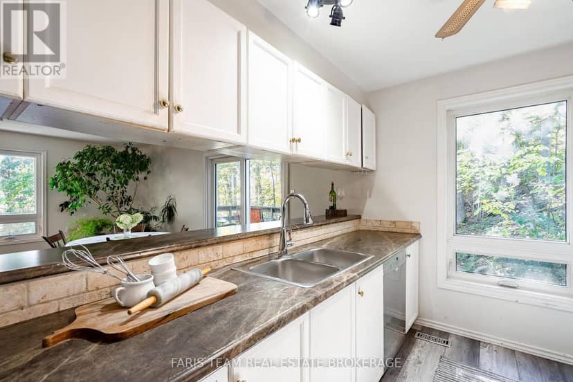29 Oneida Avenue, Oro-Medonte, photo 7