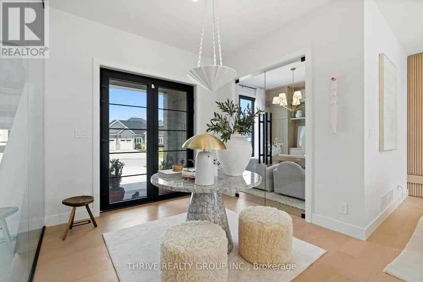 365 Manhattan Drive, London South, photo 5