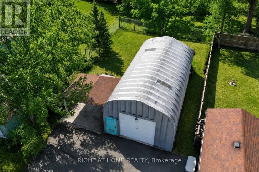 483 Clarke Road, London East, photo 2