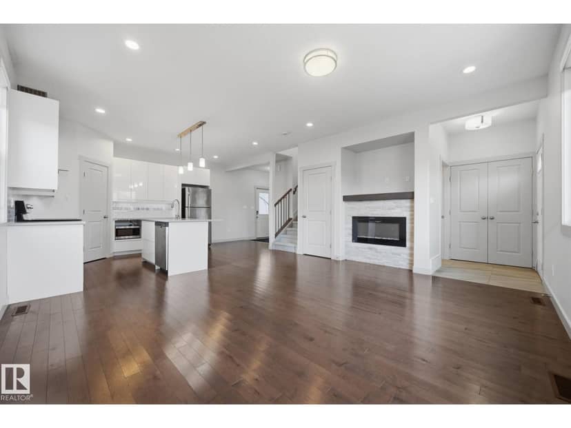 8952 81 AV NW, Edmonton, photo 5
