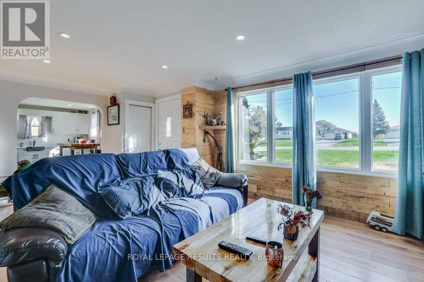 9187 Rogers Road, Malahide, photo 7