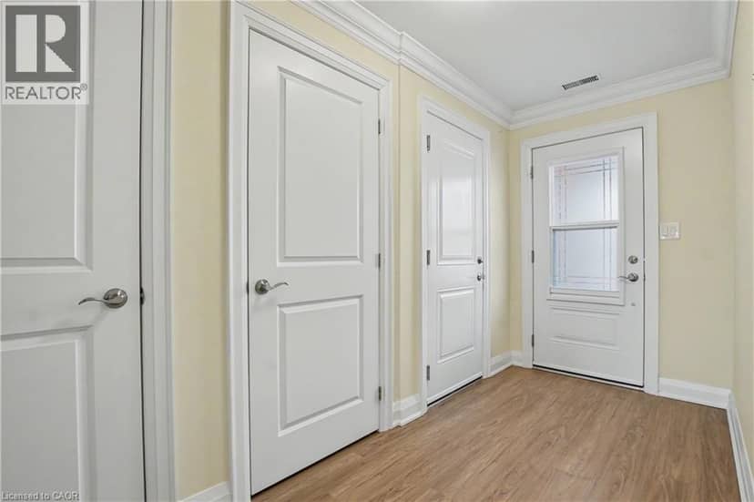 22 SISTER KERN Terrace, Hamilton, photo 4
