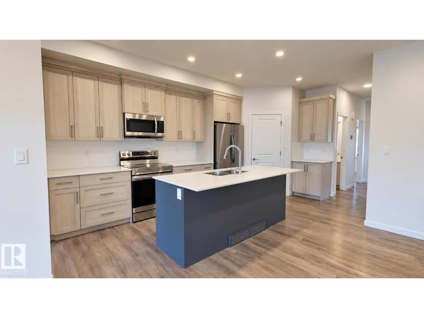 3676 Erlanger RD NW, Edmonton, photo 4