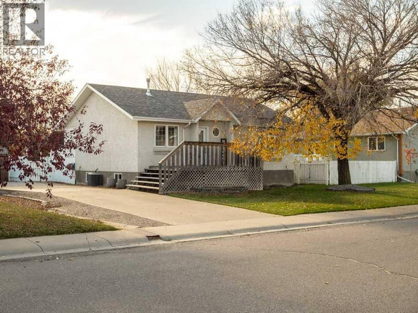 5504 42 Avenue, Taber, photo 2