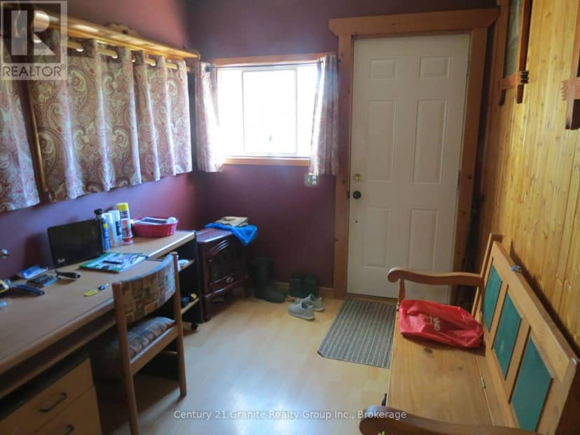 1084 South Algonquin Road, Dysart et al, photo 2