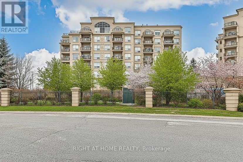 305 - 8 Maison Parc Court, Vaughan