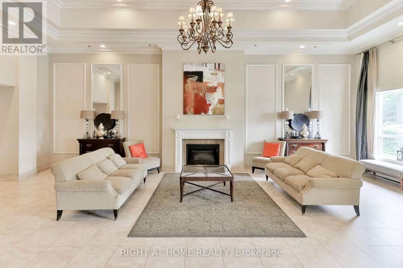 305 - 8 Maison Parc Court, Vaughan, photo 4