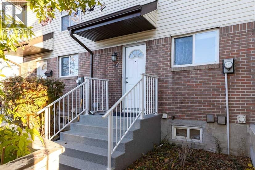 42, 32 Whitnel Court NE, Calgary, photo 2