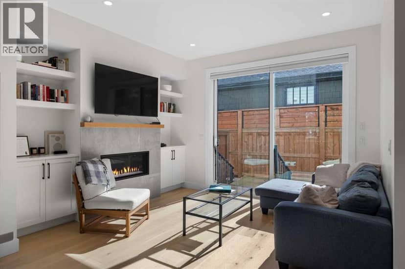 2183 49 Avenue SW, Calgary, photo 3