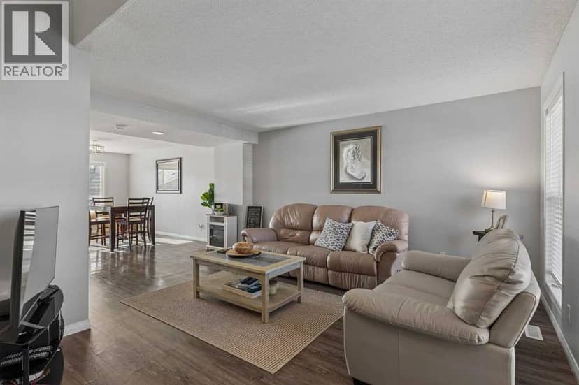 140 Prestwick Villas SE, Calgary, photo 3