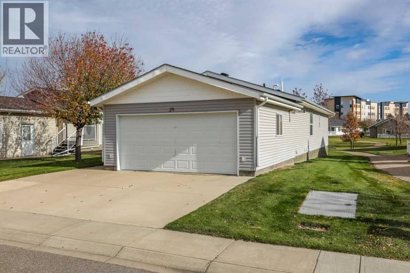 29 Chartwell Place SE, Medicine Hat, photo 2