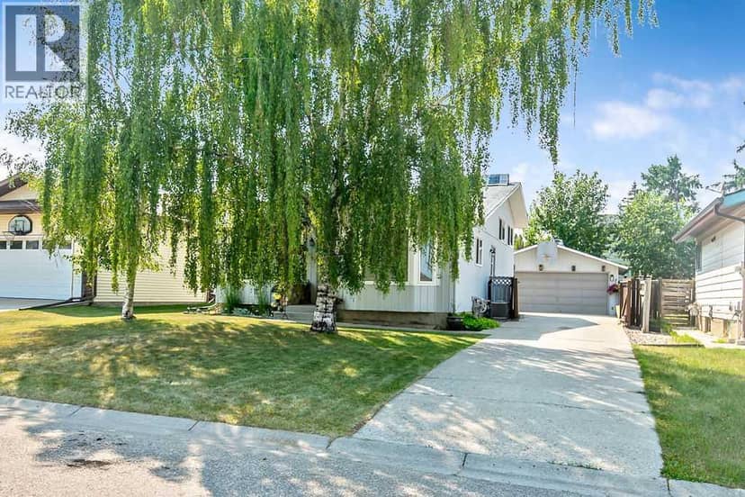 163 Woodburn Crescent, Okotoks, photo 3