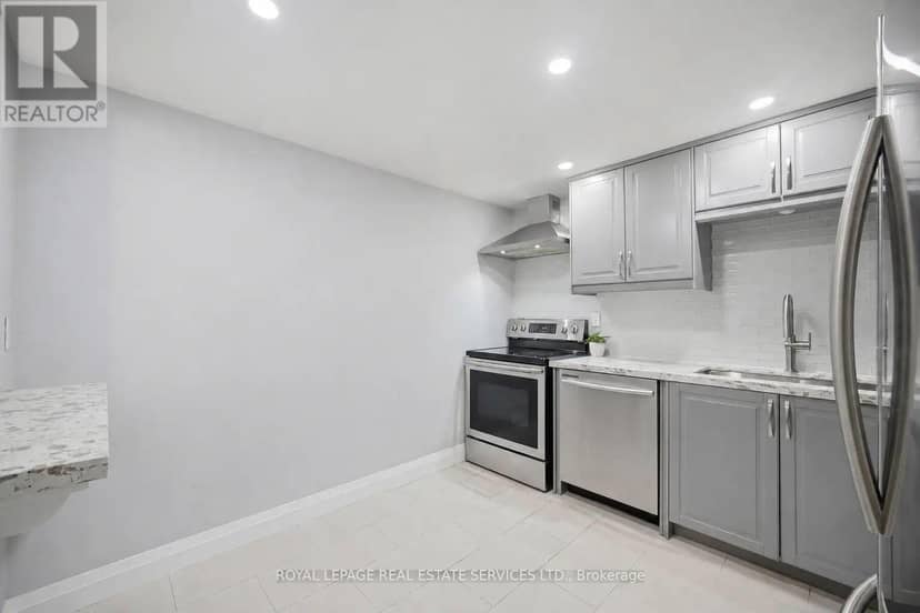 306 - 8 Lisa Street, Brampton, photo 6