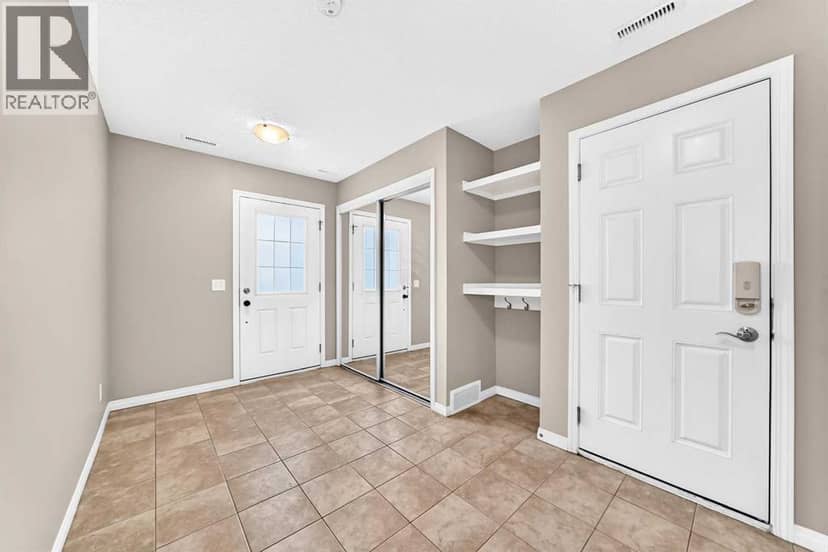 158 Windstone Mews SW, Airdrie, photo 4