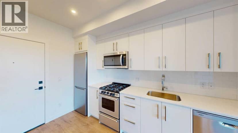 743, 110 18A Street NW, Calgary, photo 3